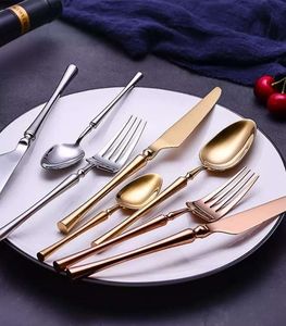 Juego de cubiertos metálicos decorativos de estilo vintage para banquetes de temática clásica y arreglos de mesa reales - Product Image 5