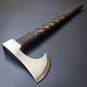 Hacha Vikinga Hecha a Mano de Acero al Carbono con Mango de Madera Duradero, Estilo Tradicional para Campismo al Aire Libre, Forjada a Mano con Filo Afilado - Product Image 3