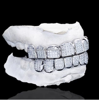 Dents de diamant de réglage invisible VVS personnalisées haut et bas Princess Cut 925 Starling Silver Iced Out Moissanite Diamond Grillz