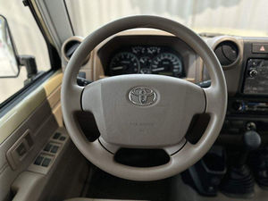 Camioneta Land Cruiser 4x4 - Product Image 6