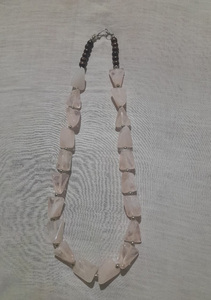 Collar de resina personalizado de calidad perfecta colgante joyería de niña/mujer al por mayor con opciones de tamaño y color al precio más bajo - Product Image 4