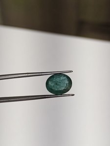 Esmeralda de corte ovalado de 5.87 ct, piedra preciosa natural suelta para anillos, pendientes y collares al mejor precio - Product Image 5