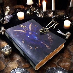 สมุดบันทึกหนังพิมพ์ลายราศีมังกร พร้อมกุญแจทองเหลืองโบราณ ของขวัญโหราศาสตร์วินเทจสำหรับผู้ชาย หนังสือคาถา การอ่านด้านจิตวิญญาณ - Product Image 3