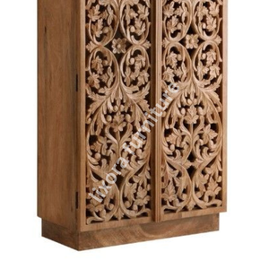 Armario de Lujo Hecho a Mano con Madera Sólida, Arqueado, de 2 Puertas, con Tallado Ornamental de Hojas Botánicas, en Roble Miel - Product Image 4