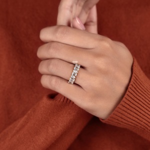 Anillo de media eternidad con diamantes cultivados en laboratorio en forma de pera y baguette, en oro amarillo de 10K, 14K o 18K, para mujer, joyería hecha a mano. - Product Image 4