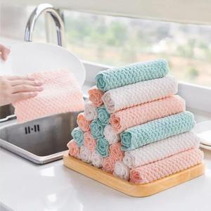 Chiffon de nettoyage personnalisé en microfibre non tissée pour hôtels et restauration, séchage rapide, 300-700 GSM, pour le nettoyage domestique, la cuisine, l'intérieur et le nettoyage des voitures - Product Image 5