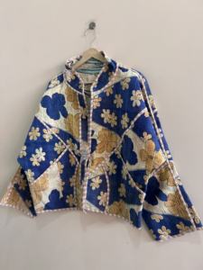 Chaqueta Acolchada Kantha Vintage Hecha a Mano, Chaqueta India Única - Product Image 4