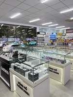 Vitrine d'exposition de montres en métal robuste avec éclairage LED, miroir au dos et étanche |   Recyclable |   Service OEM disponible