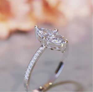 Anillo de Compromiso Clásico con Corte Marquesa de Moissanita, Chapado en Oro Rosa sobre Plata de Ley, para Boda y Aniversario - Product Image 5