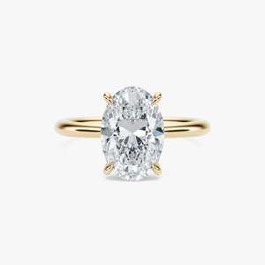 Anillo de Compromiso Solitario de Oro Amarillo de 14K con Diamante Cultivado en Laboratorio de 2.5 Quilates, Corte Esmeralda Brillante, Engaste de Garras, para Mujer, de Lujo - Product Image 1