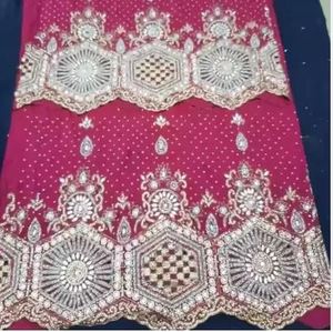 Tissu de dentelle de mariage élégant pour robe de mariée, tissu brodé en soie de qualité supérieure pour robe de luxe, prix promotionnel par l'exportateur - Product Image 3