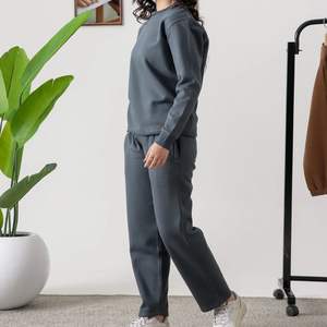 Conjunto Deportivo Personalizado para Mujer, Dos Piezas, Estilo Holgado, Sudadera y Pantalones Deportivos, Venta al Por Mayor - Product Image 2