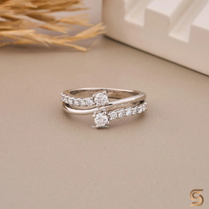 Anillo Cruzado de Oro Blanco de 14K con Diamantes Cultivados en Laboratorio y Banda de Diamantes con Diseño de Onda Moderna, Joyería Fina Ética, Regalo para la Elegancia Diaria - Product Image 1