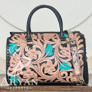 Bolsa de Viaje de Cuero Genuino Tallado y Decorado con Motivos Florales, Diseño Moderno y Elegante para Viajes de Negocios - Product Image 1