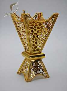 Brûleur à Oud Arabe Mabkhara Premium en Or Découpé, Motif Islamique Traditionnel, avec Piliers Noirs Mats et Embout Métallique Orné - Product Image 5