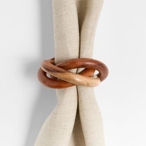Anneau de serviette décoratif en bois naturel, parfait pour une mise en scène de table minimaliste, respectueux de l'environnement, idéal pour les thèmes de repas chaleureux et d'intérieur douillet. - Product Image 3