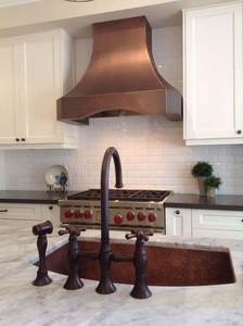 Campana extractora de cobre hecha a mano para interiores de cocinas de lujo, acabado martillado personalizado, diseño de ventilación elegante - Product Image 4