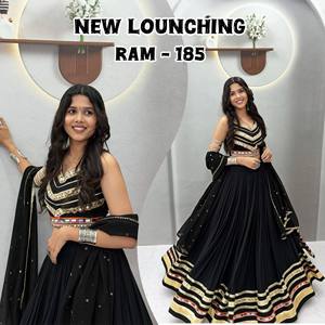 Conjunto Lahenga Choli de Algodón y Dupatta de Georgette con Bordado Pesado GAMTI y Lentejuelas - Product Image 1