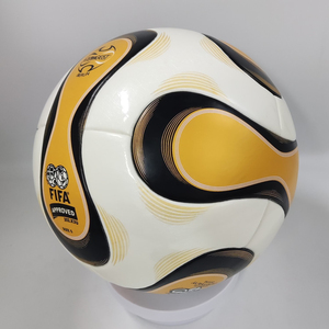 ลูกฟุตบอล WEMBLEY SPORTS รุ่น Professional PU สำหรับการแข่งขันเยอรมนีปี 2006 คุณภาพสูง มาตรฐานอย่างเป็นทางการ สำหรับผู้ใหญ่ ทนทานด้วยเทคโนโลยี Hyperseam - Product Image 2
