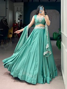 Ceinture en soie TENNECY Rangoli avec perles tubulaires et broderie en fil, extensible et à séchage rapide - Product Image 1
