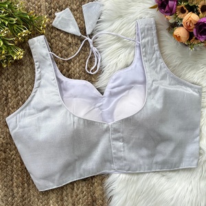 Blouse de mariage moderne et élégante à col en V, brodée, style tissé, pour usage intérieur avec Saree/Lahenga - Product Image 6