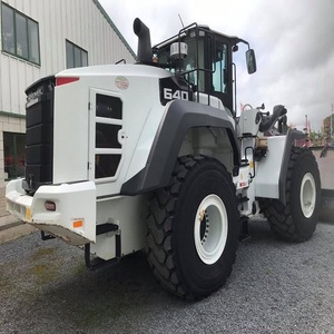 Venta al por Mayor de Retroexcavadora Hidromek HMK con Tracción en las 4 Ruedas y Potente Motor Cummins para Proyectos de Construcción - Product Image 3