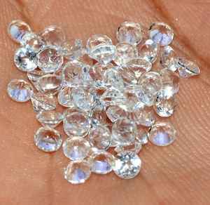 โทแพซสีขาวธรรมชาติทรงกลมเจียระไนแบบเหลี่ยม  ขนาดมาตรฐาน  พร้อมใบรับรอง  ไม่ผ่านการปรับแต่ง  พร้อมสำหรับการฝังในเครื่องประดับ - Product Image 3