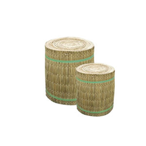 Tapis en fibres naturelles SEDGE MAT pour revêtements de sol extérieurs et la création de chemins propres dans les jardins, les centres de villégiature et les espaces publics - Product Image 1