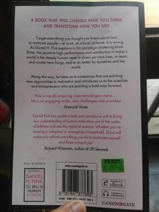 Livre en anglais de Daniel H. Pink, livre sur l'autofertissabilité et la leadership, édition brochée - Product Image 3