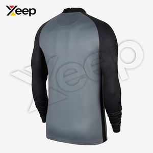 เสื้อฟุตบอลผู้ชาย XEEP รุ่นปรับแต่งได้ XC-SU-18 พิมพ์ลายด้วยความร้อน ระบายอากาศได้ดี ผลิตจากโพลีเอสเตอร์ เหมาะสำหรับการฝึกซ้อม แห้งเร็ว สไตล์คลาสสิก - Product Image 3