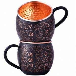 Juego de tazas de cobre Moscow Mule en negro mate premium, artesanales con grabado floral, artículos de bar de lujo, regalo para hombres. - Product Image 1