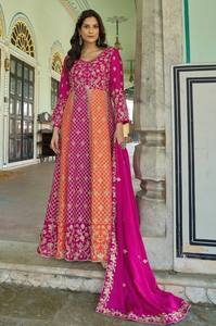 Traje Anarkali Moderno de Seda Semi-Cosido con Bordado y Lentejuelas para Bodas, Graduaciones y Diwali - Product Image 4