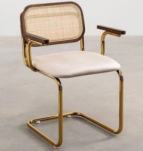 Silla de Hotel Moderna de Madera de Teca con Respaldo de Mimbre y Estructura de Metal Dorado, Asiento Tapizado, Muebles Comerciales para Interiores - Product Image 2