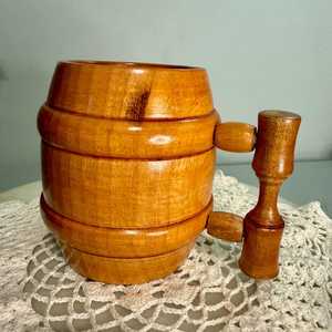 Taza de bebida estilo barril de diseño único, muy vendida, copa de vino decorativa, artículos de bar hechos a mano para entretenimiento y cenas en el hogar. - Product Image 2
