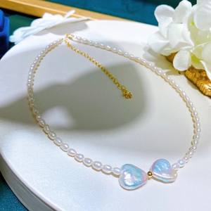 Collier baroque en forme de cœur à la mode pour femmes, collier en perles de millet d'eau douce, chaîne de clavicule, bijoux en perles populaires - Product Image 2