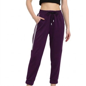 Pantalones Deportivos de Mujer al Por Mayor, Largos hasta la Pantorrilla, con Pliegues Delanteros, Elásticos, Tipo Cargo, con Bolsillos Laterales a Rayas, Transpirables e Informales - Product Image 4