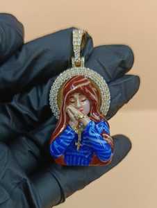 Colgante Religioso Católico de la Virgen María en Plata de Ley con Baño de Oro de 18K y Moissanita con Engaste de Garra, Amuleto Unisex Estilo Hiphop para Ceremonias - Product Image 1