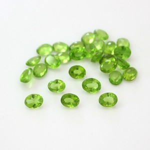 Peridoto Verde Natural 6x8MM Corte Ovalado Piedra Preciosa Suelta Calibrada Peridoto Facetado para Fabricación de Joyas Venta al por Mayor Suministro a Granel - Product Image 6