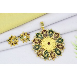 Pendant Gold Plated Brass Alloy Designer With Earring Chain Pendant Set Trendy Traditional Export Designer Jewelry Pendants - Product Image 4