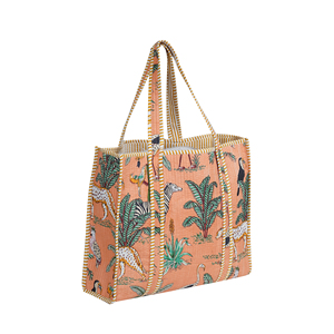 Sac fourre-tout en coton matelassé fait main style bohème, imprimé animaux de la jungle, poignées rayées, léger et écologique pour le shopping estival et toutes occasions - Product Image 2