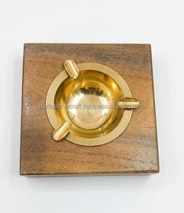 Cenicero Cuadrado de Madera y Metal Clásico Personalizado al por Mayor, Accesorio Premium para Fumar en la Oficina y el Hogar - Product Image 2