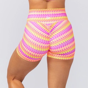 Shorts de yoga et d'entraînement personnalisés pour femme, imprimés, respirants, séchage rapide, écologiques, en polyester et élasthanne, souples, doux au toucher, effet froncé aux fesses - Product Image 5
