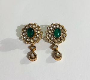 Ensemble collier choker victorien Kundan vert luxueux non taillé avec pierres gemmes doublet et boucles d'oreilles assorties, ensemble de mariage indien pour mariée - Product Image 4