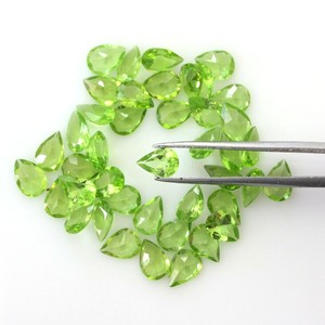 Piedras sueltas de peridoto natural con corte de pera de 4x6 mm, piedras semipreciosas verdes para la fabricación de joyas, precio al por mayor. - Product Image 4