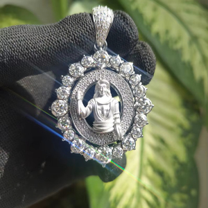 Pendentif religieux en moissanite sertie de pierres, visage de Jésus sur plaque ronde, en argent sterling 925, bijoux fins, pendentifs et breloques - Product Image 1