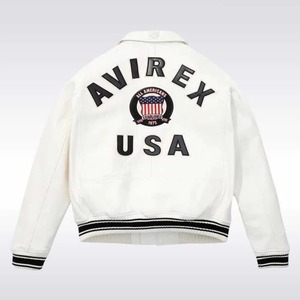 เสื้อแจ็คเก็ตบอมเบอร์สีขาว Avirex USA พร้อมตราสัญลักษณ์ - Product Image 4