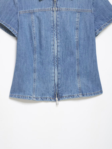 Chemise en jean pour femme avec poches poitrine, coupe décontractée en coton, manches longues, boutonnée, haut décontracté, délavage doux, vêtement streetwear personnalisé - Product Image 3