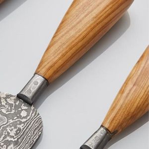 Cuchillo de Cocina Multiusos de Acero Inoxidable con Botón de Presión, Borde Dentado y Mango de Madera para Carne, Pescado, Verduras y Frutas - Product Image 4