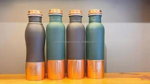Botella de agua de cobre hecha a mano de alta calidad Diseño clásico único Impreso Conveniente Tapa de fácil elevación Accesorio para beber - Product Image 6