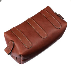 กระเป๋าหนังสำหรับเดินทาง กันน้ำ ความจุขนาดใหญ่ กระเป๋าจัดระเบียบอุปกรณ์อาบน้ำสำหรับผู้ชายและผู้หญิง ทนทาน ใช้เก็บอุปกรณ์โกนหนวดและเครื่องสำอาง - Product Image 2
